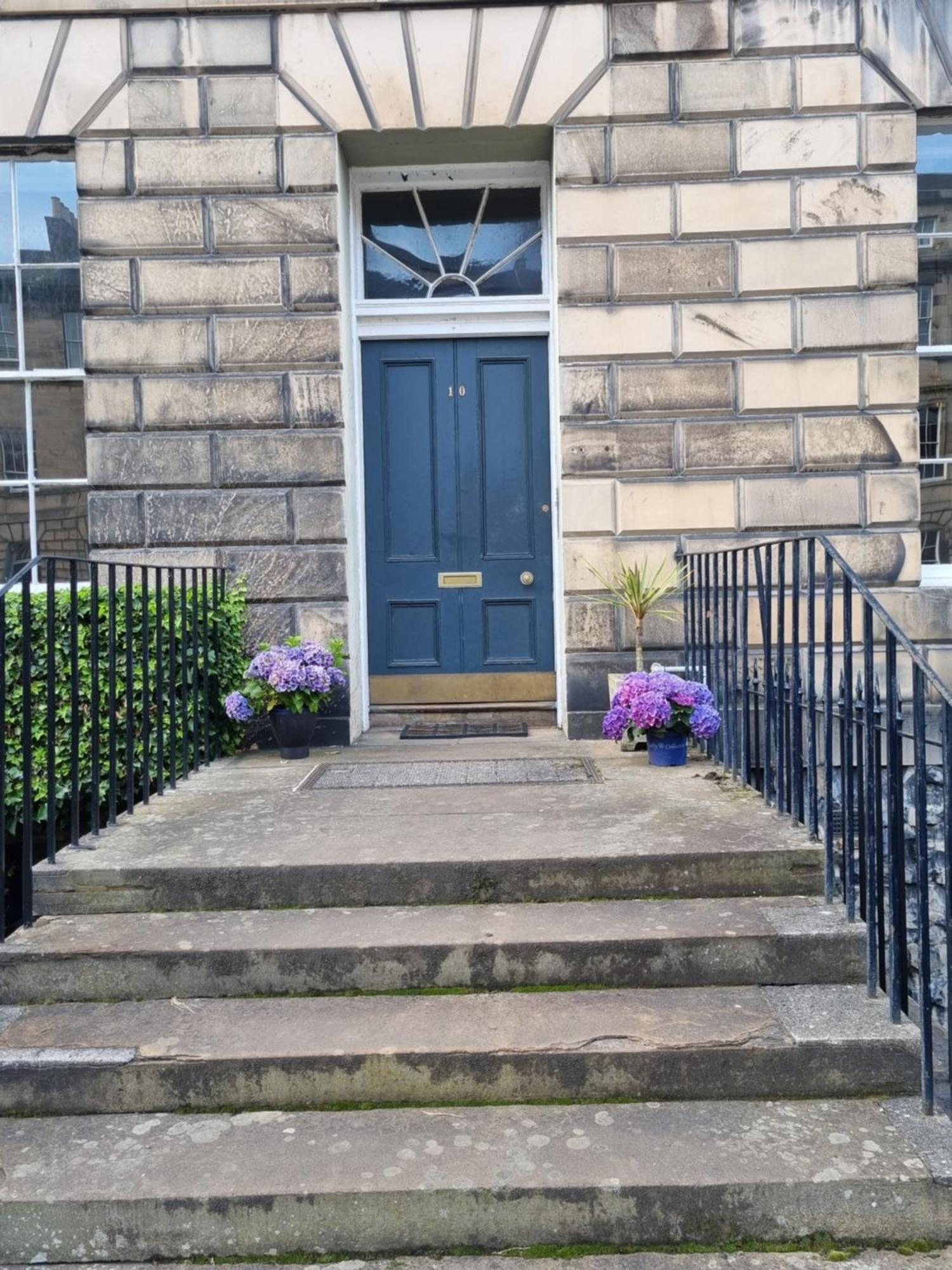 3 Double-Bed Georgian Apartment In Prime Location Edimburgo Esterno foto